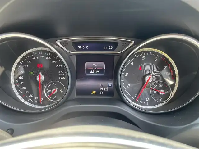 メルセデス・ベンツ ＣＬＡ１８０ AMG スタイル 香川県 2019(平31)年 5.9万km ポーラホワイト ワンオーナー/アイドリングストップ/ACC/純正ナビ/バックカメラ/フルセグTV/ハーフレザー/シートヒーター/パワーシート/サンルーフ/純正18インチアルミ/LEDヘッドライト/ハーマンカードン