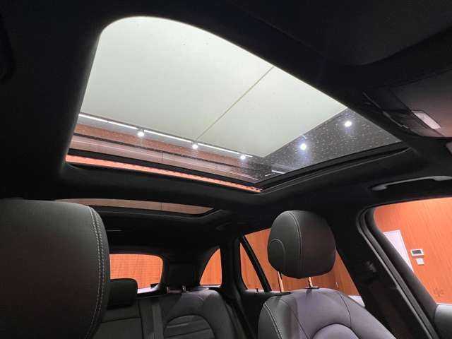 メルセデス・ベンツ ＧＬＣ２２０ d 4マチックスポーツ 本革 千葉県 2019(平31)年 5万km 紺 パノラマＳＲ　/純正ナビ　/３６０°カメラ　/ＡＣＣ　/ヘッドアップディスプレイ　/シートヒーター　/パワーシート　/ＬＥＤヘッドライト　/オートライト　/電動リアゲート　/ドライブレコーダー　/純正１９インチＡＷ