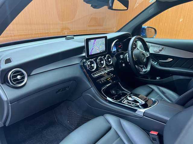 メルセデス・ベンツ ＧＬＣ２２０ d 4マチックスポーツ 本革 千葉県 2019(平31)年 5万km 紺 パノラマＳＲ　/純正ナビ　/３６０°カメラ　/ＡＣＣ　/ヘッドアップディスプレイ　/シートヒーター　/パワーシート　/ＬＥＤヘッドライト　/オートライト　/電動リアゲート　/ドライブレコーダー　/純正１９インチＡＷ