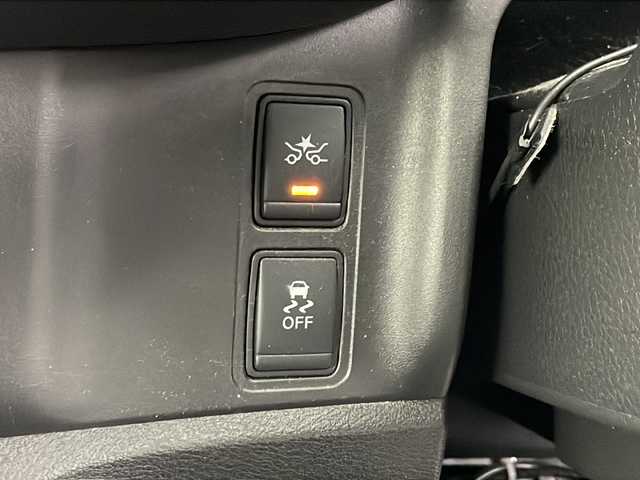 日産 セレナ ハイウェイスター プロパイロットED 埼玉県 2017(平29)年 3.9万km ブリリアントホワイトパール 純正ナビ（ＳＤ・ＦＭ・ＡＭ・ＴＶ・Bluetooth・CD・DVD）/ビルトインＥＴＣ/バックカメラ/クルーズコントロール/プロパイロット/両側パワースライドドア/横滑り防止装置/盗難防止装置/衝突軽減ブレーキ/コーナーセンサー/純正アルミホイール/純正フロアマット/純正ドアバイザー/プッシュスタート/LEDヘッドライト/フロントフォグ/ウィンカーミラー/革巻きハンドル/スマートキー