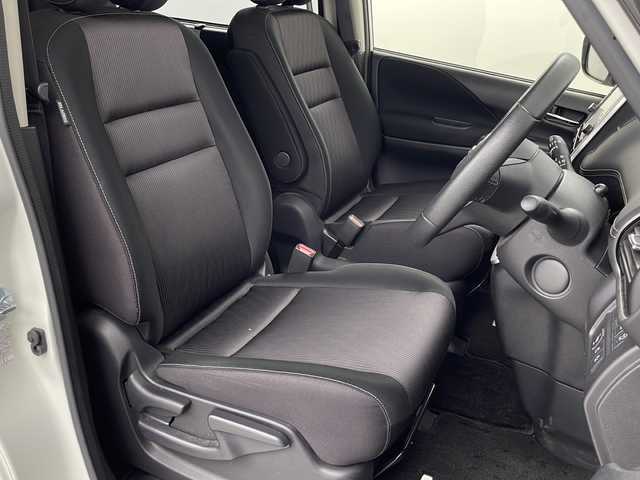 日産 セレナ ハイウェイスター プロパイロットED 埼玉県 2017(平29)年 3.9万km ブリリアントホワイトパール 純正ナビ（ＳＤ・ＦＭ・ＡＭ・ＴＶ・Bluetooth・CD・DVD）/ビルトインＥＴＣ/バックカメラ/クルーズコントロール/プロパイロット/両側パワースライドドア/横滑り防止装置/盗難防止装置/衝突軽減ブレーキ/コーナーセンサー/純正アルミホイール/純正フロアマット/純正ドアバイザー/プッシュスタート/LEDヘッドライト/フロントフォグ/ウィンカーミラー/革巻きハンドル/スマートキー