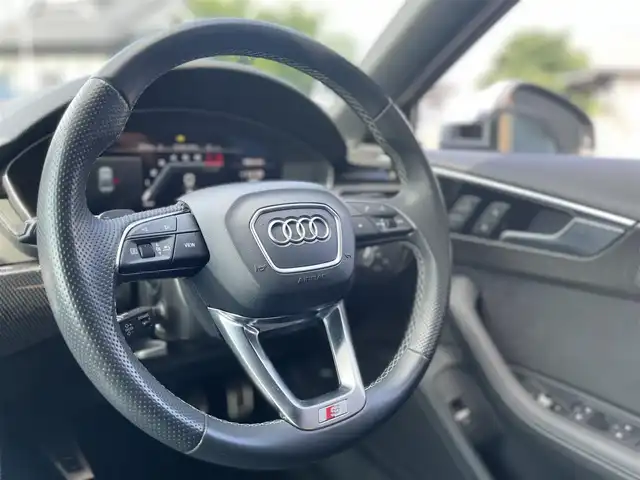 アウディ アウディ Ｓ４ 栃木県 2021(令3)年 3.4万km クワンタムグレー パークアシストパッケージ/・パークアシスト /・サラウンドビューカメラ/マトリクスLEDヘッドライト/バーチャルコックピット/アドバンストキー /パーキングエイド /アダプティブクルーズコントロール/パドルシフト/ハーフレザー /前席パワーシート /前席シートヒーター /前席マッサージシート/Audiアクティブレーンアシスト/Audiサイドアシスト /Audiプレセンス/トラフィックジャムアシスト/アンビエントライト /ドライブレコーダー前後