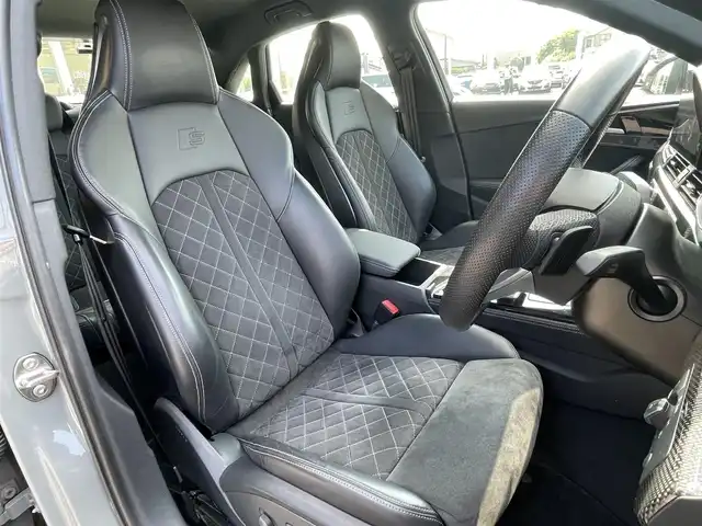 アウディ アウディ Ｓ４ 栃木県 2021(令3)年 3.4万km クワンタムグレー パークアシストパッケージ/・パークアシスト /・サラウンドビューカメラ/マトリクスLEDヘッドライト/バーチャルコックピット/アドバンストキー /パーキングエイド /アダプティブクルーズコントロール/パドルシフト/ハーフレザー /前席パワーシート /前席シートヒーター /前席マッサージシート/Audiアクティブレーンアシスト/Audiサイドアシスト /Audiプレセンス/トラフィックジャムアシスト/アンビエントライト /ドライブレコーダー前後