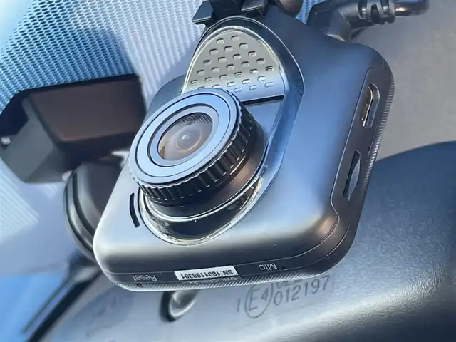 ホンダ ステップワゴン スパーダ 東京都 2015(平27)年 5.7万km ホワイトオーキッドパール ワンオーナー　/両側パワースライドドア　/クルーズコントロール　/ＬＥＤヘッド／フォグランプ　/７型ナビ　/・Ｂｌｕｅｔｏｏｔｈ接続　/・ＣＤ再生　/アイドリングストップ　/わくわくゲート　/ＥＣＯＮスイッチ　/バックカメラ/ETC
