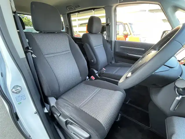 ホンダ ステップワゴン スパーダ 東京都 2015(平27)年 5.7万km ホワイトオーキッドパール ワンオーナー　/両側パワースライドドア　/クルーズコントロール　/ＬＥＤヘッド／フォグランプ　/７型ナビ　/・Ｂｌｕｅｔｏｏｔｈ接続　/・ＣＤ再生　/アイドリングストップ　/わくわくゲート　/ＥＣＯＮスイッチ　/バックカメラ/ETC