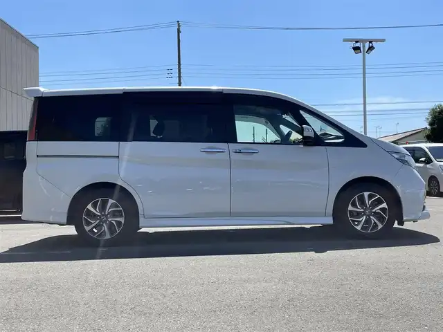ホンダ ステップワゴン スパーダ 東京都 2015(平27)年 5.7万km ホワイトオーキッドパール ワンオーナー　/両側パワースライドドア　/クルーズコントロール　/ＬＥＤヘッド／フォグランプ　/７型ナビ　/・Ｂｌｕｅｔｏｏｔｈ接続　/・ＣＤ再生　/アイドリングストップ　/わくわくゲート　/ＥＣＯＮスイッチ　/バックカメラ/ETC