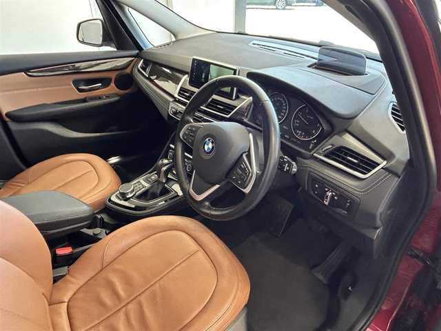 ＢＭＷ ２１８ｄ グランツアラー ラグジュアリー 静岡県 2018(平30)年 4.9万km ワイン 前期モデル/アドバンスド・セーフティパッケージ/・ACC/HUD/純正HDDナビゲーション/・Bluetooth/USB/AM/FM/バックカメラ/コンフォート・アクセス/メモリー付きパワーシート/シートヒーター（前席）/ミラー一体型ETC/スーパーキャット搭載/茶革シート/社外ドライブレコーダー