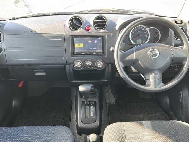 日産 キックス RX 富山県 2012(平24)年 9.9万km クールシルバー ４WD/ルーフレール/社外ナビ（AVIC-RZ302)/DVD再生/ワンセグTV/シートヒーター（D）/フォグランプ/純正フロアマット/純正ドアバイザー/保証書・取説/スペアキー