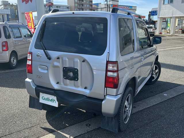 日産 キックス RX 富山県 2012(平24)年 9.9万km クールシルバー ４WD/ルーフレール/社外ナビ（AVIC-RZ302)/DVD再生/ワンセグTV/シートヒーター（D）/フォグランプ/純正フロアマット/純正ドアバイザー/保証書・取説/スペアキー