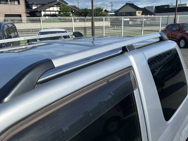 日産 キックス RX 富山県 2012(平24)年 9.9万km クールシルバー ４WD/ルーフレール/社外ナビ（AVIC-RZ302)/DVD再生/ワンセグTV/シートヒーター（D）/フォグランプ/純正フロアマット/純正ドアバイザー/保証書・取説/スペアキー