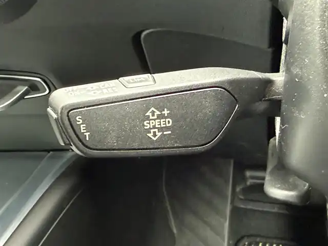 アウディ ＴＴクーペ 2．0 TFSI Sラインパック 静岡県 2016(平28)年 6.2万km グレイシアホワイトメタリック ハーフレザーシート/バーチャルコックピット/(CD/DVD/Bluetooth/フルセグ)/バックカメラ/クルーズコントロール/パーキングアシスト/スマートキー/ETC/ドライブレコーダー/純正フロアマット/純正18インチアルミホイール/保証書/取説