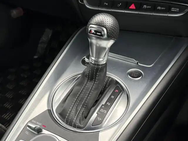 アウディ ＴＴクーペ 2．0 TFSI Sラインパック 静岡県 2016(平28)年 6.2万km グレイシアホワイトメタリック ハーフレザーシート/バーチャルコックピット/(CD/DVD/Bluetooth/フルセグ)/バックカメラ/クルーズコントロール/パーキングアシスト/スマートキー/ETC/ドライブレコーダー/純正フロアマット/純正18インチアルミホイール/保証書/取説