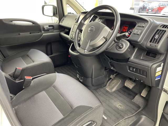 日産 セレナ ハイウェイスター Vセレクション 岐阜県 2009(平21)年 13.4万km ホワイト 社外ナビ　（フルセグＴＶ，ＣＤ，ＤＶＤ，ＢＴ）　/両側パワースライドドア　/ＥＴＣ　/オートライト　/ＨＩＤヘッドライト　/バックカメラ　/パワーステアリング　/パワーウィンドウ　/スマートキー　/純正アルミホイール/純正フロアマット/エンジンスタートボタン