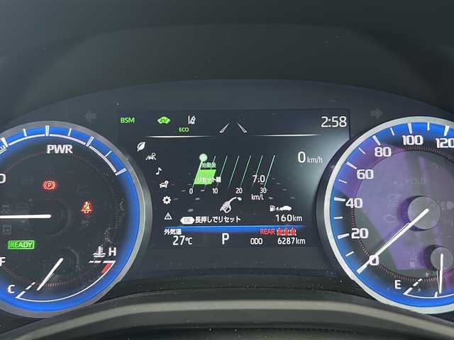 トヨタ クラウン ハイブリッド RS アドバンス 神奈川県 2021(令3)年 0.7万km プレシャスホワイトパール M‘Z SPEEDエアロ/トヨタ セーフティ センス/・プリクラッシュセーフティ/・レーントレーシングアシスト/・レーンディパーチャーアラート/・ロードサインアシスト/・レーダークルーズコントロール/・オートマチックハイビーム/純正メーカーナビ　T-Connect for CROWN/・12.3インチディスプレイ/・クラウン　スーパーライブサウンドシステム/(10スピーカー/8chオーディオアンプ）/・Blu-ray/DVD/CD/microSD/サウンドライブラリー/USB入力端子/Bluetooth(ハンズフリー/オーディオ）/音声認識/Miracast/・スマートフォン連携/ビルトインETC2.0/レザーシート/前席パワーシート/前席シートヒーター/前席エアシート/デジタルインナーミラー/ブラインドスポットモニター/ヘッドアップディスプレイ/横滑り防止機能/純正18インチアルミホイール/スマートキー/LEDヘッドライト/パドルシフト/パーキングサポートブレーキ/TVキャンセラー/ステアリングヒーター/保証書/取扱説明書/スペアキー