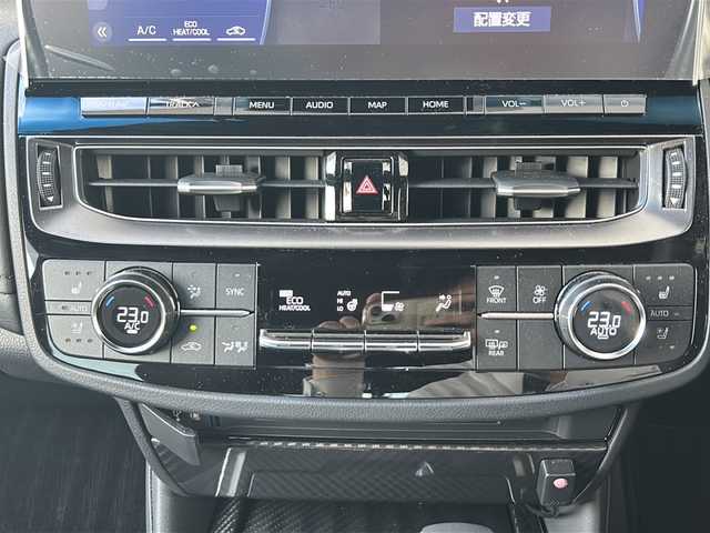 トヨタ クラウン ハイブリッド RS アドバンス 神奈川県 2021(令3)年 0.7万km プレシャスホワイトパール M‘Z SPEEDエアロ/トヨタ セーフティ センス/・プリクラッシュセーフティ/・レーントレーシングアシスト/・レーンディパーチャーアラート/・ロードサインアシスト/・レーダークルーズコントロール/・オートマチックハイビーム/純正メーカーナビ　T-Connect for CROWN/・12.3インチディスプレイ/・クラウン　スーパーライブサウンドシステム/(10スピーカー/8chオーディオアンプ）/・Blu-ray/DVD/CD/microSD/サウンドライブラリー/USB入力端子/Bluetooth(ハンズフリー/オーディオ）/音声認識/Miracast/・スマートフォン連携/ビルトインETC2.0/レザーシート/前席パワーシート/前席シートヒーター/前席エアシート/デジタルインナーミラー/ブラインドスポットモニター/ヘッドアップディスプレイ/横滑り防止機能/純正18インチアルミホイール/スマートキー/LEDヘッドライト/パドルシフト/パーキングサポートブレーキ/TVキャンセラー/ステアリングヒーター/保証書/取扱説明書/スペアキー