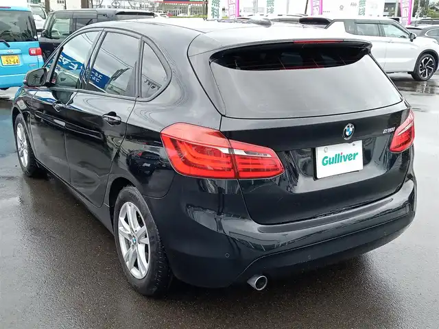 ＢＭＷ ２１８ｉ アクティブツアラー 福井県 2017(平29)年 2.2万km 黒 衝突被害軽減システム/クルーズコントロール/純正メーカーナビ/・（CD/DVD/Bluetooth/USB/FM/AM）/バックカメラ/ビルトインETC/前後ドライブレコーダー/電子パーキング/前席シートヒーター/オートLEDライト/オートワイパー/純正16インチAW/スマートキー