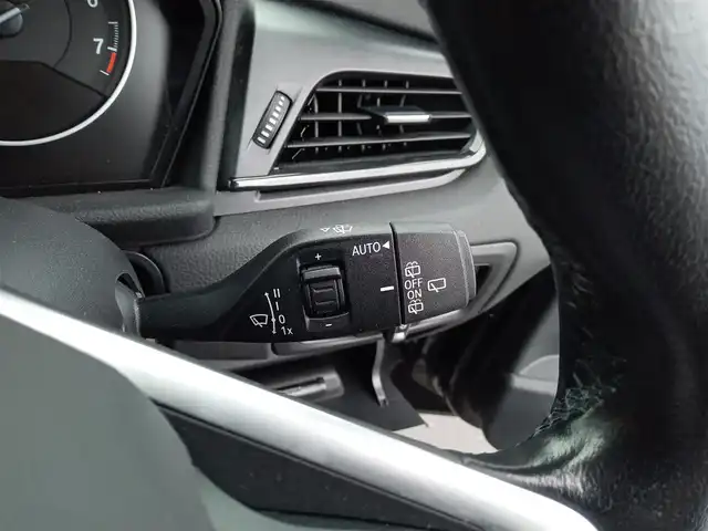 ＢＭＷ ２１８ｉ アクティブツアラー 福井県 2017(平29)年 2.2万km 黒 衝突被害軽減システム/クルーズコントロール/純正メーカーナビ/・（CD/DVD/Bluetooth/USB/FM/AM）/バックカメラ/ビルトインETC/前後ドライブレコーダー/電子パーキング/前席シートヒーター/オートLEDライト/オートワイパー/純正16インチAW/スマートキー