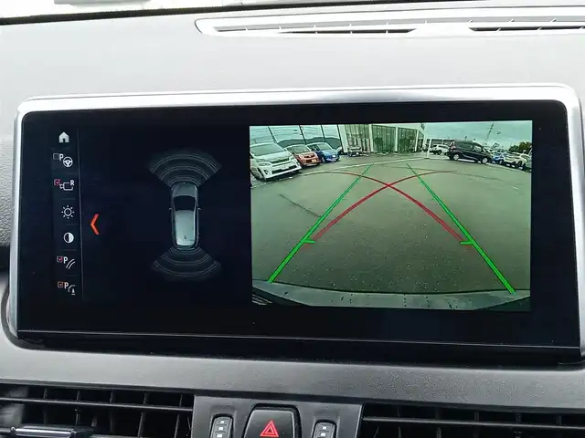 ＢＭＷ ２１８ｉ アクティブツアラー 福井県 2017(平29)年 2.2万km 黒 衝突被害軽減システム/クルーズコントロール/純正メーカーナビ/・（CD/DVD/Bluetooth/USB/FM/AM）/バックカメラ/ビルトインETC/前後ドライブレコーダー/電子パーキング/前席シートヒーター/オートLEDライト/オートワイパー/純正16インチAW/スマートキー