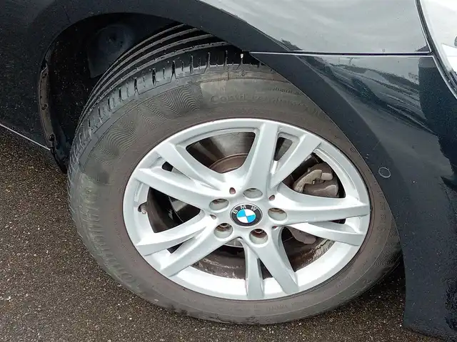 ＢＭＷ ２１８ｉ アクティブツアラー 福井県 2017(平29)年 2.2万km 黒 衝突被害軽減システム/クルーズコントロール/純正メーカーナビ/・（CD/DVD/Bluetooth/USB/FM/AM）/バックカメラ/ビルトインETC/前後ドライブレコーダー/電子パーキング/前席シートヒーター/オートLEDライト/オートワイパー/純正16インチAW/スマートキー