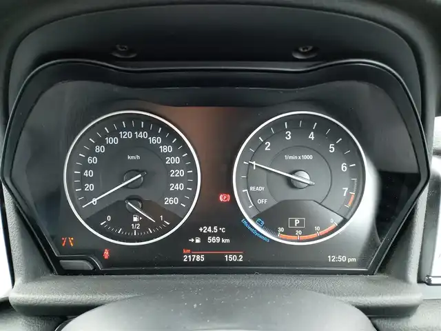 ＢＭＷ ２１８ｉ アクティブツアラー 福井県 2017(平29)年 2.2万km 黒 衝突被害軽減システム/クルーズコントロール/純正メーカーナビ/・（CD/DVD/Bluetooth/USB/FM/AM）/バックカメラ/ビルトインETC/前後ドライブレコーダー/電子パーキング/前席シートヒーター/オートLEDライト/オートワイパー/純正16インチAW/スマートキー