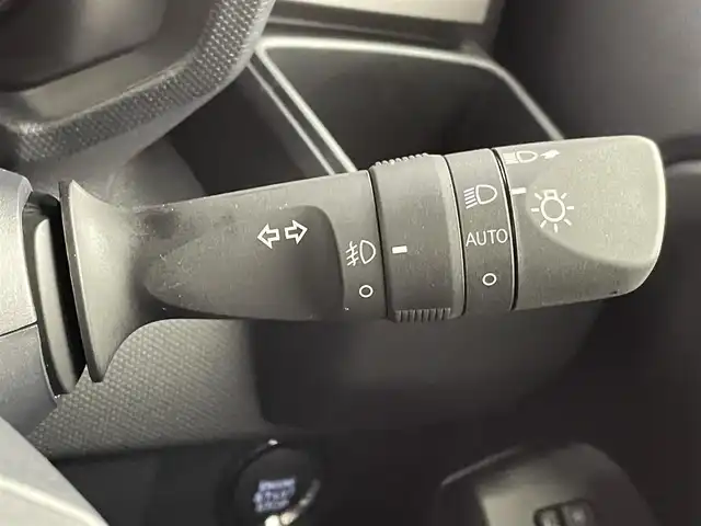 ダイハツ タフト G ダーククロムベンチャー 群馬県 2025(令7)年 0.1千km シャイニングホワイトパール 届出済未使用車　ガラスルーフ　オーディオレス　レーダークルーズコントロール　ＬＥＤ　オートハイビーム　シートヒーター　純正１５インチＡＷ　ステアリングリモコン　オートブレーキホールド　コーナーセンサー