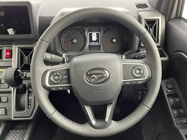 ダイハツ タフト G ダーククロムベンチャー 群馬県 2025(令7)年 0.1千km シャイニングホワイトパール 届出済未使用車　ガラスルーフ　オーディオレス　レーダークルーズコントロール　ＬＥＤ　オートハイビーム　シートヒーター　純正１５インチＡＷ　ステアリングリモコン　オートブレーキホールド　コーナーセンサー