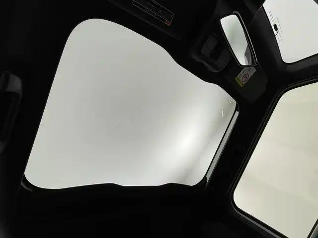 ダイハツ タフト G ダーククロムベンチャー 群馬県 2025(令7)年 0.1千km シャイニングホワイトパール 届出済未使用車　ガラスルーフ　オーディオレス　レーダークルーズコントロール　ＬＥＤ　オートハイビーム　シートヒーター　純正１５インチＡＷ　ステアリングリモコン　オートブレーキホールド　コーナーセンサー