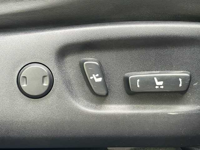 トヨタ ハリアー ハイブリッド エレガンス 茨城県 2014(平26)年 7.4万km ブラック 純正ナビ/-BT/AM/FM/CD/TV　/サンルーフ　/バックカメラ　/モデリスタエアロ　/４ＷＤ　/ＬＥＤヘッドライト　/パワーシート　/１８インチインターミラノアルミホイール　/ハーフレザーシート　/スマートキー　/ＥＴＣ　/ｂｒｅｍｂｏキャリパー/ISOFIX