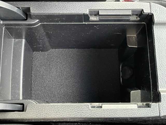 トヨタ ハリアー ハイブリッド エレガンス 茨城県 2014(平26)年 7.4万km ブラック 純正ナビ/-BT/AM/FM/CD/TV　/サンルーフ　/バックカメラ　/モデリスタエアロ　/４ＷＤ　/ＬＥＤヘッドライト　/パワーシート　/１８インチインターミラノアルミホイール　/ハーフレザーシート　/スマートキー　/ＥＴＣ　/ｂｒｅｍｂｏキャリパー/ISOFIX