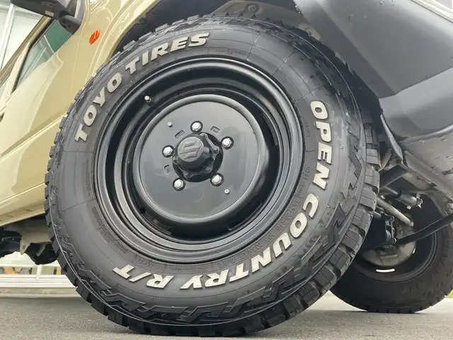 スズキ ジムニー XC 神奈川県 2021(令3)年 2.1万km シフォンアイボリーメタリックブラック2トーンルーフ 純正ディスプレイオーディオ（PVH9300DVSZ)/CD/DVD/Bluetooth/iPod/クルーズコントロール/シートヒーター/プッシュスタート/スマートキー/ダウンヒルアシストコントロール/スロットルコントローラー/純正フロアマット/LEDヘッドライト/オートライト/フォグランプ/横滑り防止装置/レーンキープアシスト/衝突被害軽減システム