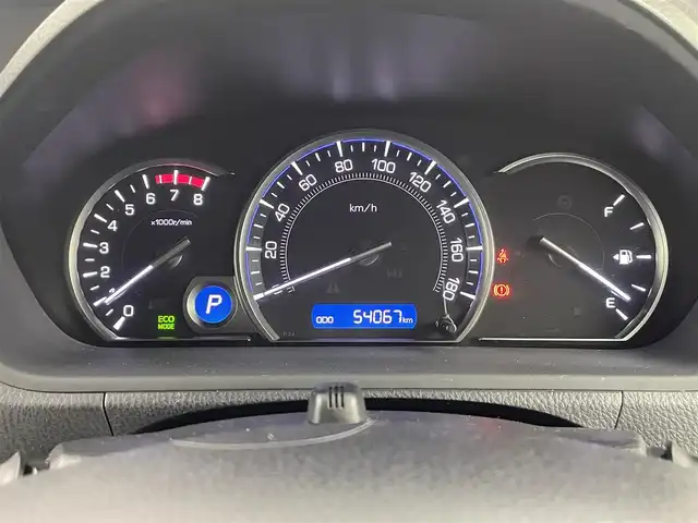 トヨタ エスクァイア Gi 埼玉県 2017(平29)年 5.4万km ボルドーマイカメタリック フリップダウンモニター　/純正ナビ　/バックカメラ　/ビルトインＥＴＣ　/前席シートヒーター　/クルーズコントロール　/両側パワースライドドア　/衝突軽減システム　/レーンキープアシスト/オートマティックハイビーム/純正１５インチアルミホイール　/純正フロアマット/ＬＥＤヘッドライト/ウィンカーミラー/ドアバイザー/ロールサンシェード/プッシュスタート/スマートキー