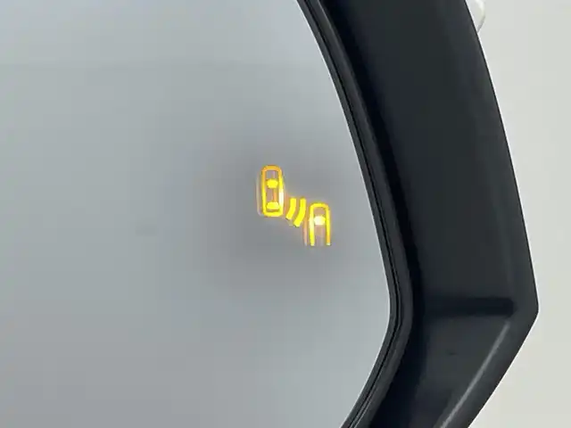 トヨタ ハリアー Z レザーパッケージ 岡山県 2020(令2)年 5.5万km ホワイトパールクリスタルシャイン 純正12.3インチディスプレイオーディオ/・FM/AM/Bluetooth/フルセグ/CarPlay/パノラマミックビューモニター/デジタルインナーミラー/ワイヤレス充電/レザーシート/・パワーシート/・シートメモリー/・ベンチレーション/パワーバックドア/トヨタセーフティーセンス/・プリクラッシュセーフティ/・レーンディパーチャーアラート/・レーダークルーズコントロール/・コーナーセンサー/・オートマチックハイビーム/ビルトインETC2.0/ドライブレコーダー/LEDヘッドライト/・フォグライト/純正フロアマット/ドアバイザー