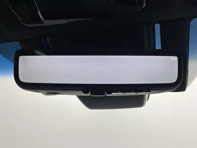 トヨタ ハリアー Z レザーパッケージ 岡山県 2020(令2)年 5.5万km ホワイトパールクリスタルシャイン 純正12.3インチディスプレイオーディオ/・FM/AM/Bluetooth/フルセグ/CarPlay/パノラマミックビューモニター/デジタルインナーミラー/ワイヤレス充電/レザーシート/・パワーシート/・シートメモリー/・ベンチレーション/パワーバックドア/トヨタセーフティーセンス/・プリクラッシュセーフティ/・レーンディパーチャーアラート/・レーダークルーズコントロール/・コーナーセンサー/・オートマチックハイビーム/ビルトインETC2.0/ドライブレコーダー/LEDヘッドライト/・フォグライト/純正フロアマット/ドアバイザー