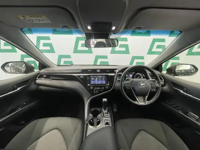 トヨタ カムリ X 鹿児島県 2019(令1)年 3.2万km アティチュードブラックマイカ 社外SDナビ/BT/CD/AM/FM/AUX/バックカメラ/ETC/トヨタセーフティセンス/レーダークルーズコントロール/電動パーキングブレーキ/オートブレーキホールド/ステアリングリモコン/LEDヘッドライト/純正フロアマット