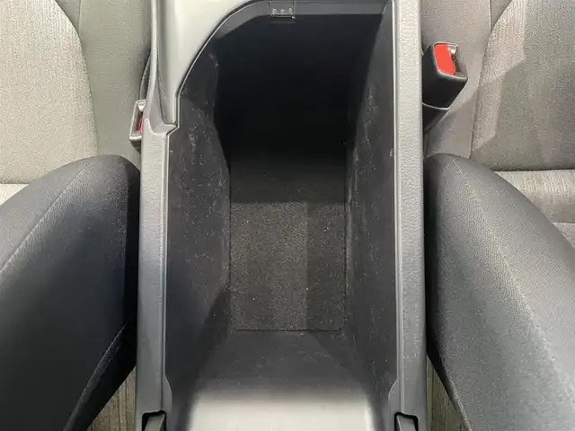 トヨタ カムリ X 鹿児島県 2019(令1)年 3.2万km アティチュードブラックマイカ 社外SDナビ/BT/CD/AM/FM/AUX/バックカメラ/ETC/トヨタセーフティセンス/レーダークルーズコントロール/電動パーキングブレーキ/オートブレーキホールド/ステアリングリモコン/LEDヘッドライト/純正フロアマット