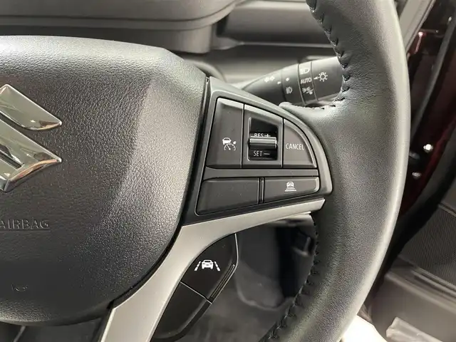 スズキ ソリオ HV MZ 滋賀県 2024(令6)年 1万km メロウディープレッドパール 社外8インチナビ/【CD.DVD.Bluetooth.フルセグTV】/全方位カメラ/衝突軽減ブレーキ/追従クルーズコントロール/レーンキープアシスト/LEDヘッドライト/オートライト/オートハイビーム/前席シートヒーター/ETC/前方ドライブレコーダー/クリアランスソナー/アイドリングストップ/両側電動スライドドア/ヘッドアップディスプレイ/プッシュスタート/スマートキー