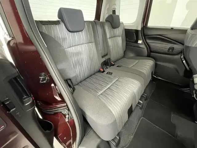 スズキ ソリオ HV MZ 滋賀県 2024(令6)年 1万km メロウディープレッドパール 社外8インチナビ/【CD.DVD.Bluetooth.フルセグTV】/全方位カメラ/衝突軽減ブレーキ/追従クルーズコントロール/レーンキープアシスト/LEDヘッドライト/オートライト/オートハイビーム/前席シートヒーター/ETC/前方ドライブレコーダー/クリアランスソナー/アイドリングストップ/両側電動スライドドア/ヘッドアップディスプレイ/プッシュスタート/スマートキー