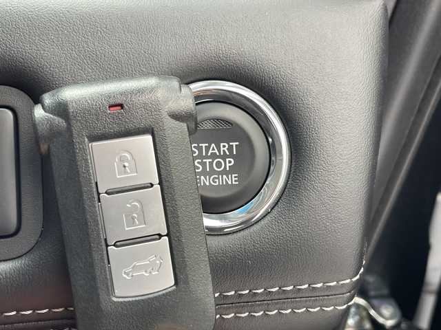 三菱 デリカＤ：５ シャモニー 愛知県 2025(令7)年 0.1千km グレーⅡ 登録済未使用車/両側パワースライドドア/レーダークルーズコントロール/シートヒーター/バックカメラ/電動リアゲート/パワーシート/純正アルミホイール/ブラインドスポットモニター/LEDヘッドライト/パドルシフト/ステアリングヒーター/オートマチックハイビーム/衝突軽減システム/ステアリングスイッチ/スマートキー/プッシュスタート