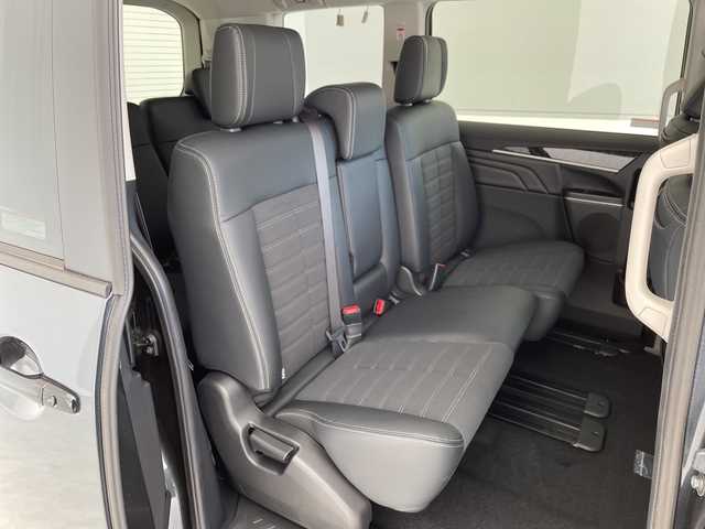 三菱 デリカＤ：５ シャモニー 愛知県 2025(令7)年 0.1千km グレーⅡ 登録済未使用車/両側パワースライドドア/レーダークルーズコントロール/シートヒーター/バックカメラ/電動リアゲート/パワーシート/純正アルミホイール/ブラインドスポットモニター/LEDヘッドライト/パドルシフト/ステアリングヒーター/オートマチックハイビーム/衝突軽減システム/ステアリングスイッチ/スマートキー/プッシュスタート