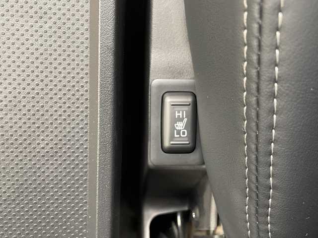 三菱 デリカＤ：５ シャモニー 愛知県 2025(令7)年 0.1千km グレーⅡ 登録済未使用車/両側パワースライドドア/レーダークルーズコントロール/シートヒーター/バックカメラ/電動リアゲート/パワーシート/純正アルミホイール/ブラインドスポットモニター/LEDヘッドライト/パドルシフト/ステアリングヒーター/オートマチックハイビーム/衝突軽減システム/ステアリングスイッチ/スマートキー/プッシュスタート