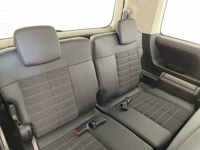 三菱 デリカＤ：５ シャモニー 愛知県 2025(令7)年 0.1千km グレーⅡ 登録済未使用車/両側パワースライドドア/レーダークルーズコントロール/シートヒーター/バックカメラ/電動リアゲート/パワーシート/純正アルミホイール/ブラインドスポットモニター/LEDヘッドライト/パドルシフト/ステアリングヒーター/オートマチックハイビーム/衝突軽減システム/ステアリングスイッチ/スマートキー/プッシュスタート