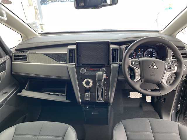 三菱 デリカＤ：５ シャモニー 愛知県 2025(令7)年 0.1千km グレーⅡ 登録済未使用車/両側パワースライドドア/レーダークルーズコントロール/シートヒーター/バックカメラ/電動リアゲート/パワーシート/純正アルミホイール/ブラインドスポットモニター/LEDヘッドライト/パドルシフト/ステアリングヒーター/オートマチックハイビーム/衝突軽減システム/ステアリングスイッチ/スマートキー/プッシュスタート