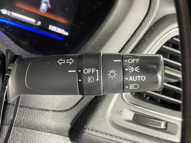 ホンダ ヴェゼル ハイブリッド X 沖縄県 2016(平28)年 10.6万km クリスタルブラックパール 禁煙車/ホンダセンシング/社外ナビ/・ＣＤ／ＤＶＤ/・フルセグＴＶ／Ｂｌｕｅｔｏｏｔｈ/フリップダウン/クルーズコントロール/バックカメラ/純正ホイール/ステアリングリモコン/パドルシフト/スペアキー/ETC/取扱説明書/保証書