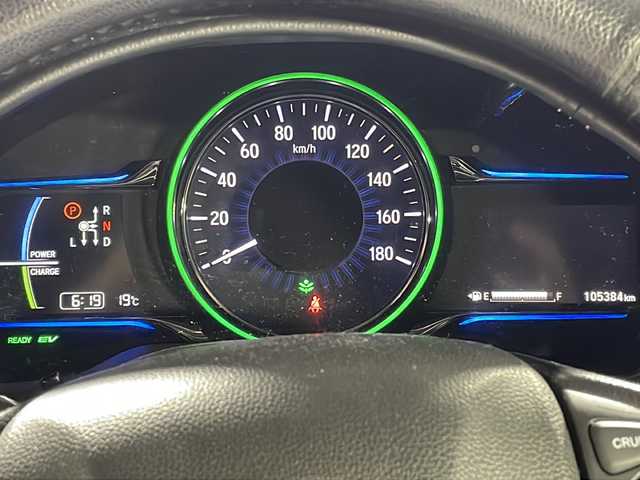 ホンダ ヴェゼル ハイブリッド X 沖縄県 2016(平28)年 10.6万km クリスタルブラックパール 禁煙車/ホンダセンシング/社外ナビ/・ＣＤ／ＤＶＤ/・フルセグＴＶ／Ｂｌｕｅｔｏｏｔｈ/フリップダウン/クルーズコントロール/バックカメラ/純正ホイール/ステアリングリモコン/パドルシフト/スペアキー/ETC/取扱説明書/保証書