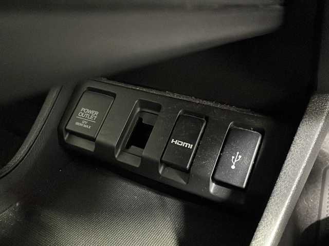 ホンダ ヴェゼル ハイブリッド X 沖縄県 2016(平28)年 10.6万km クリスタルブラックパール 禁煙車/ホンダセンシング/社外ナビ/・ＣＤ／ＤＶＤ/・フルセグＴＶ／Ｂｌｕｅｔｏｏｔｈ/フリップダウン/クルーズコントロール/バックカメラ/純正ホイール/ステアリングリモコン/パドルシフト/スペアキー/ETC/取扱説明書/保証書