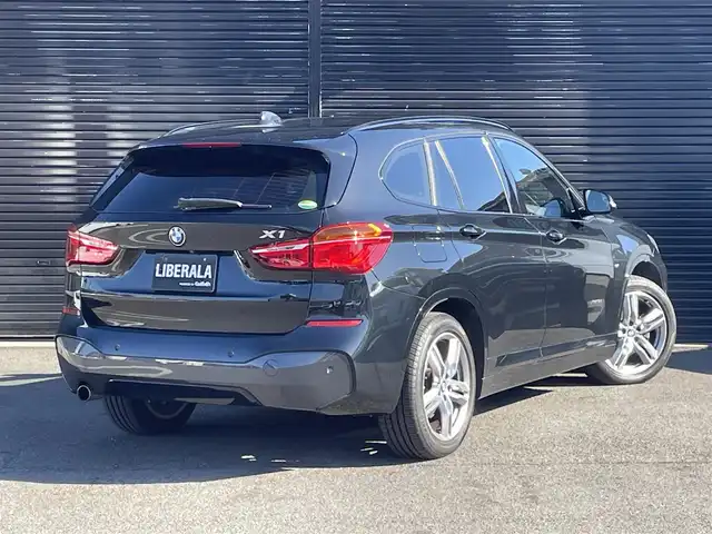 ＢＭＷ Ｘ１ xDrive 18d Mスポーツ 静岡県 2018(平30)年 2.9万km 黒 ハイラインパッケージ/・パーフォレーテッドダコタレザーシート/・フロントシートヒーティング/・ファインウッドオークグレインマットインテリアトリム/・パールクロームハイライト/アンビエントライト/メモリー付きパワーシート/iDrive/(Bluetooth/CD/DVD/USB)/パーキングアシスト/インテリジェントセーフティー/ヒルディセントコントロール/ESC/電動リアゲート/純正18インチアルミホイール/バックカメラ/ETC/保証書/取扱説明書