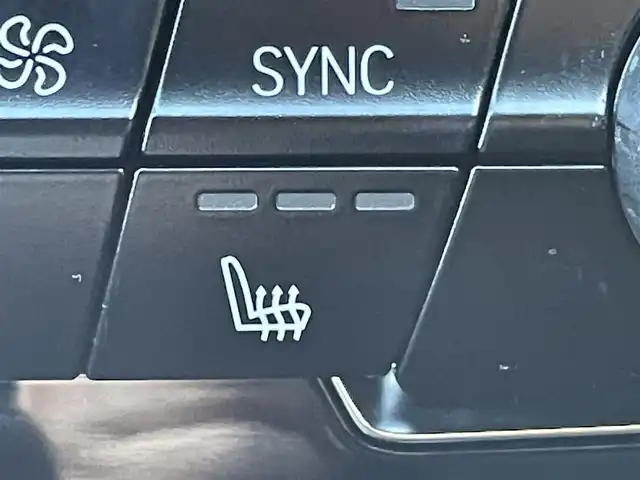 ＢＭＷ Ｘ１ xDrive 18d Mスポーツ 静岡県 2018(平30)年 2.9万km 黒 ハイラインパッケージ/・パーフォレーテッドダコタレザーシート/・フロントシートヒーティング/・ファインウッドオークグレインマットインテリアトリム/・パールクロームハイライト/アンビエントライト/メモリー付きパワーシート/iDrive/(Bluetooth/CD/DVD/USB)/パーキングアシスト/インテリジェントセーフティー/ヒルディセントコントロール/ESC/電動リアゲート/純正18インチアルミホイール/バックカメラ/ETC/保証書/取扱説明書