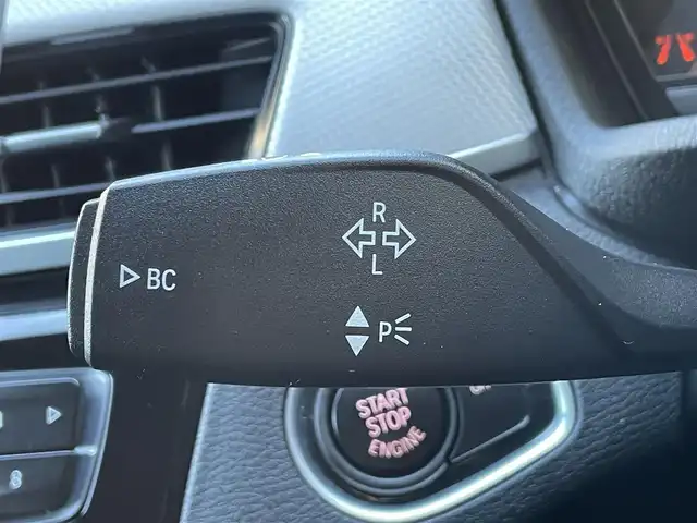 ＢＭＷ Ｘ１ xDrive 18d Mスポーツ 静岡県 2018(平30)年 2.9万km 黒 ハイラインパッケージ/・パーフォレーテッドダコタレザーシート/・フロントシートヒーティング/・ファインウッドオークグレインマットインテリアトリム/・パールクロームハイライト/アンビエントライト/メモリー付きパワーシート/iDrive/(Bluetooth/CD/DVD/USB)/パーキングアシスト/インテリジェントセーフティー/ヒルディセントコントロール/ESC/電動リアゲート/純正18インチアルミホイール/バックカメラ/ETC/保証書/取扱説明書