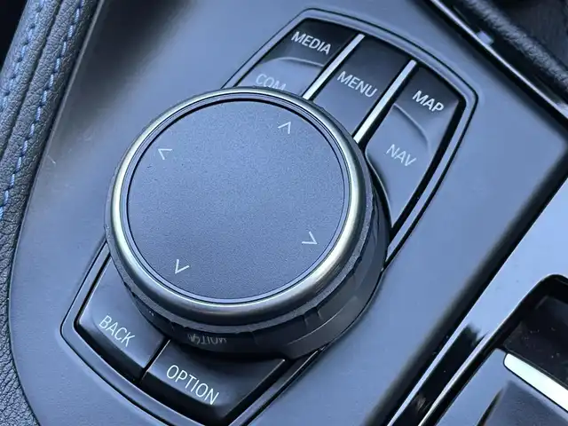 ＢＭＷ Ｘ１ xDrive 18d Mスポーツ 静岡県 2018(平30)年 2.9万km 黒 ハイラインパッケージ/・パーフォレーテッドダコタレザーシート/・フロントシートヒーティング/・ファインウッドオークグレインマットインテリアトリム/・パールクロームハイライト/アンビエントライト/メモリー付きパワーシート/iDrive/(Bluetooth/CD/DVD/USB)/パーキングアシスト/インテリジェントセーフティー/ヒルディセントコントロール/ESC/電動リアゲート/純正18インチアルミホイール/バックカメラ/ETC/保証書/取扱説明書