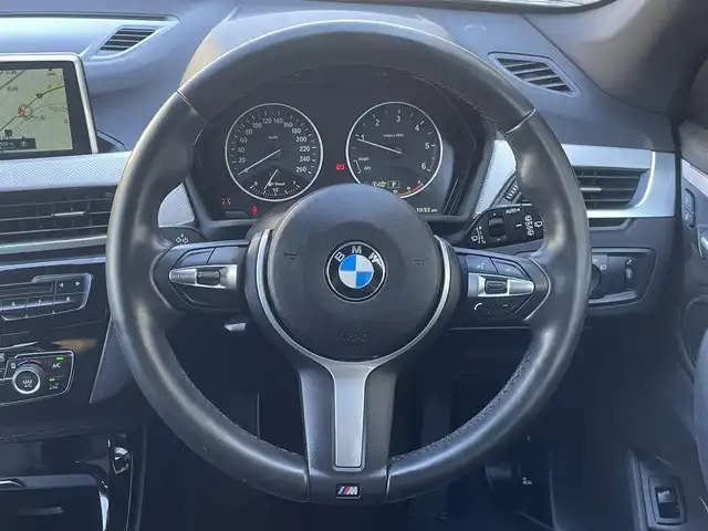 ＢＭＷ Ｘ１ xDrive 18d Mスポーツ 静岡県 2018(平30)年 2.9万km 黒 ハイラインパッケージ/・パーフォレーテッドダコタレザーシート/・フロントシートヒーティング/・ファインウッドオークグレインマットインテリアトリム/・パールクロームハイライト/アンビエントライト/メモリー付きパワーシート/iDrive/(Bluetooth/CD/DVD/USB)/パーキングアシスト/インテリジェントセーフティー/ヒルディセントコントロール/ESC/電動リアゲート/純正18インチアルミホイール/バックカメラ/ETC/保証書/取扱説明書
